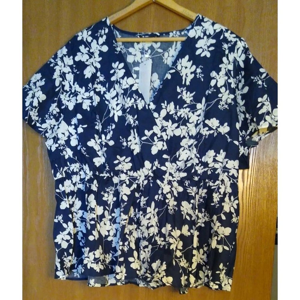 Bloomchic Size 26 Navy & White Floral Short Sleeve Blouse V-Neck Elastic Waist